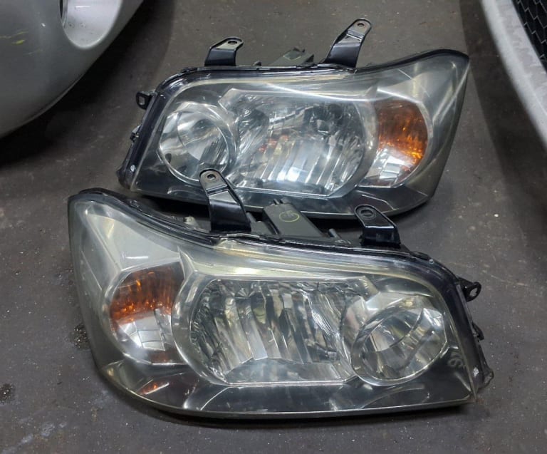 Headlights Toyota Highlander