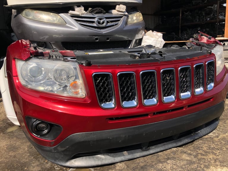 Nose cut Jeep Compass used in Sharjah — photo 2