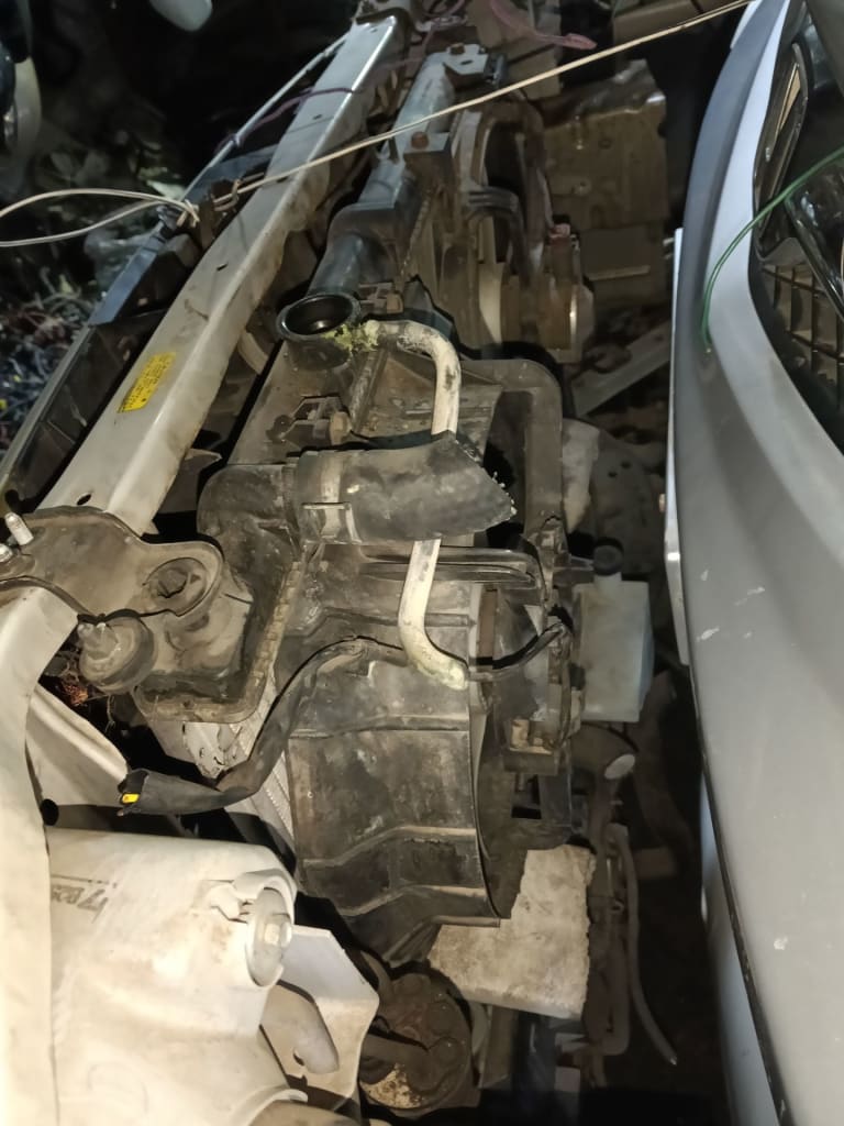 Nose cut Mazda 323 used in Sharjah — photo 7