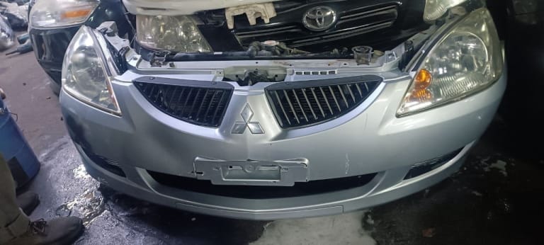Mitsubishi Lancer Ноускат 