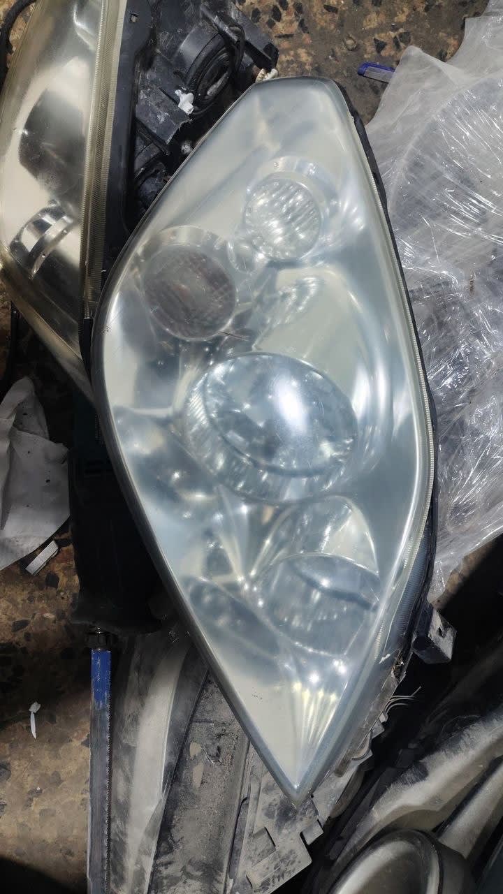 Headlights Nissan used in Sharjah — photo 9