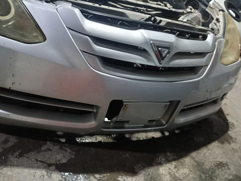 Nose cut Toyota Caldina used in Sharjah — photo 2