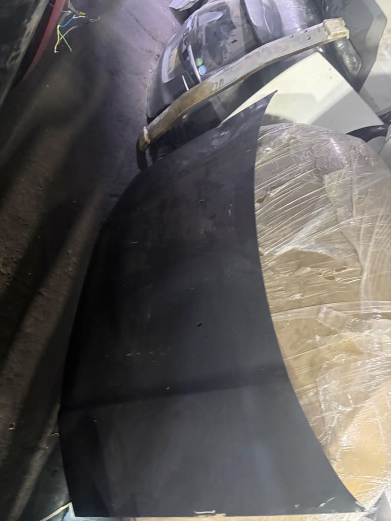Nose cut + Hood Honda Pilot used in Sharjah — photo 4
