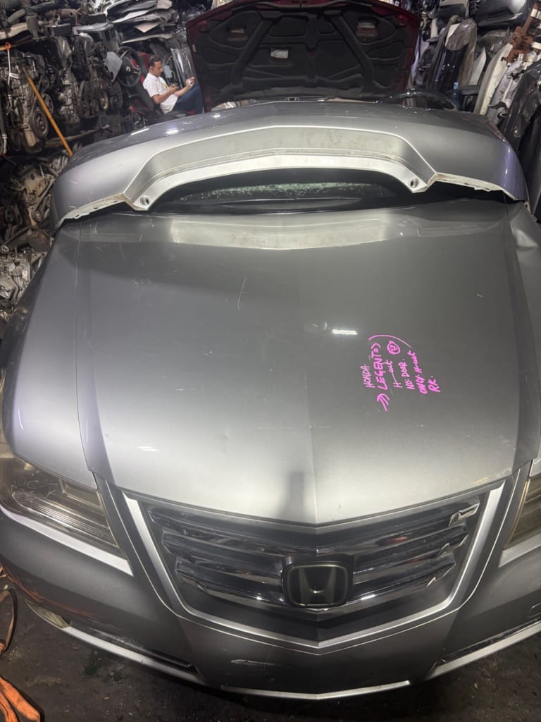 Nose cut + Hood Honda Legend used in Sharjah — photo 4