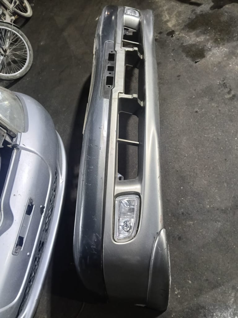 Toyota Caldina Бампер передний 
