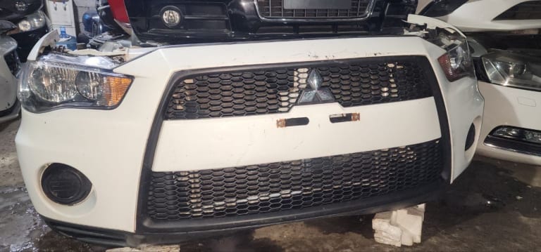 Mitsubishi Outlander Ноускат 