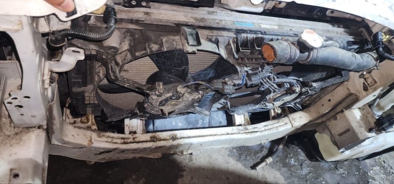 Nose cut Mitsubishi Outlander used in Sharjah — photo 8