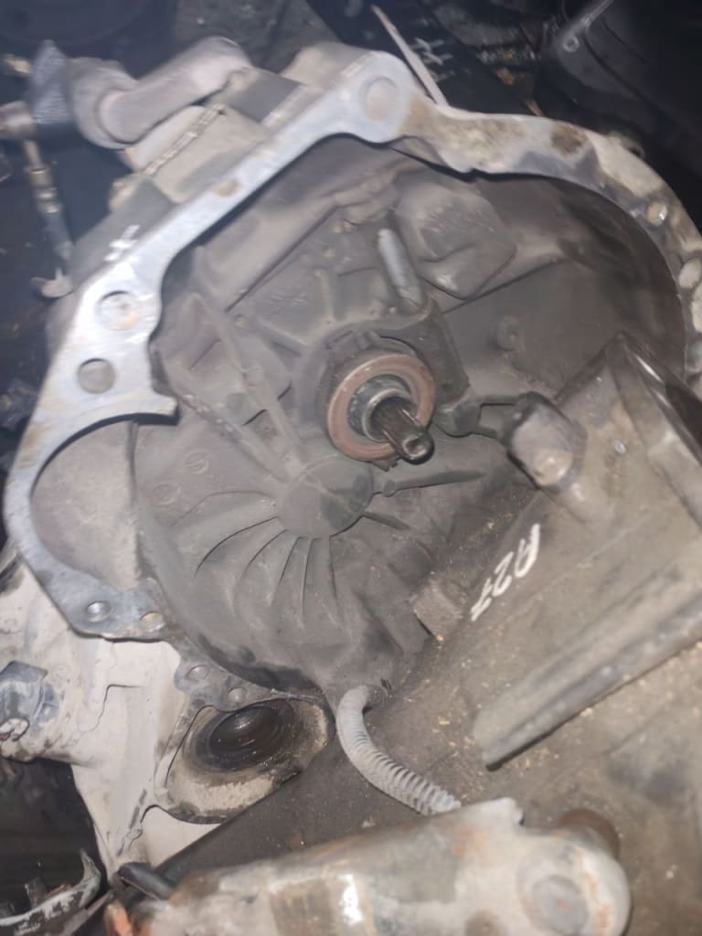 Nissan МКПП 4M40 6 болтов‼️