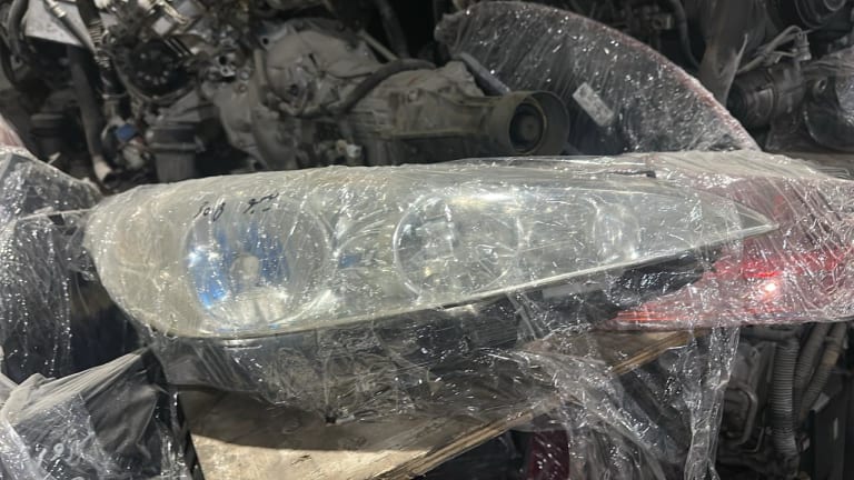 Nose cut + Hood + Fender Peugeot 308 used in Sharjah — photo 2