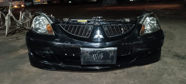 Mitsubishi Lancer Ноускат 