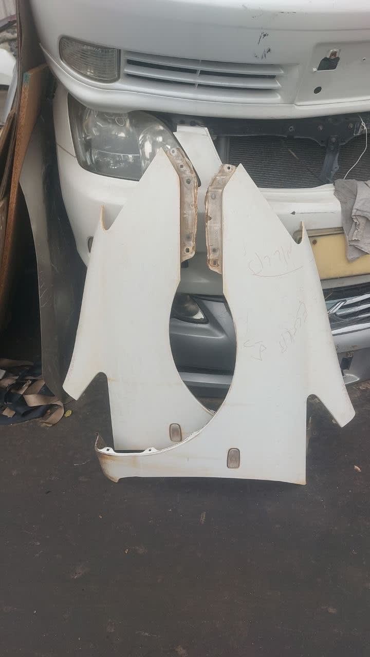 Fender Toyota Corolla Spacio