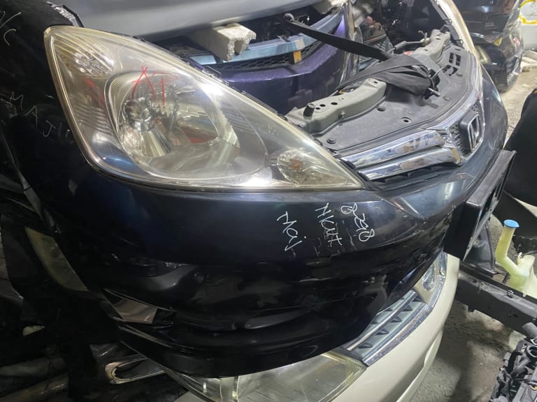 Honda Fit Shuttle Ноускат