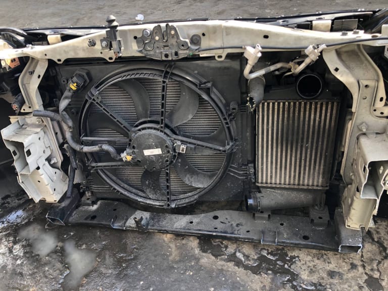 Nose cut Nissan Qashqai used in Sharjah — photo 4