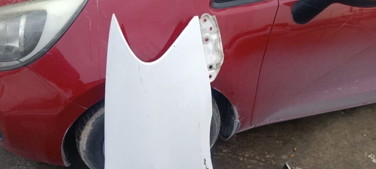 Fender Toyota Ipsum used in Sharjah — photo 10