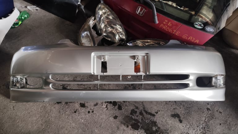 Bumper + Headlights Toyota Mark 2 used in Sharjah — photo 2