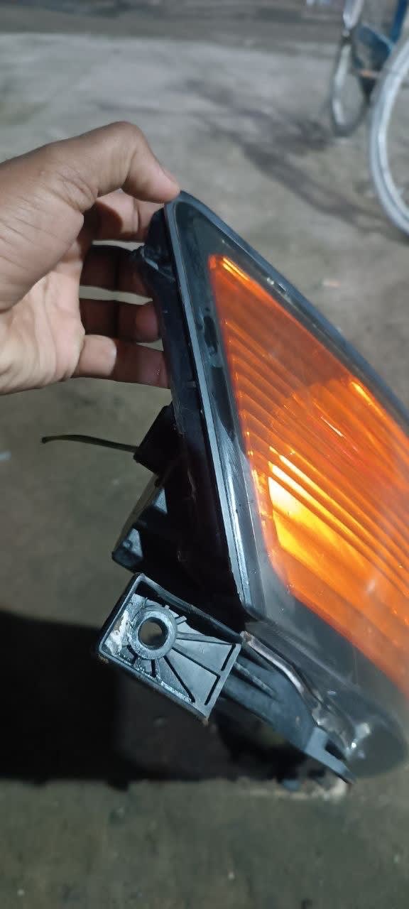 Headlights Toyota Vista used in Sharjah — photo 8