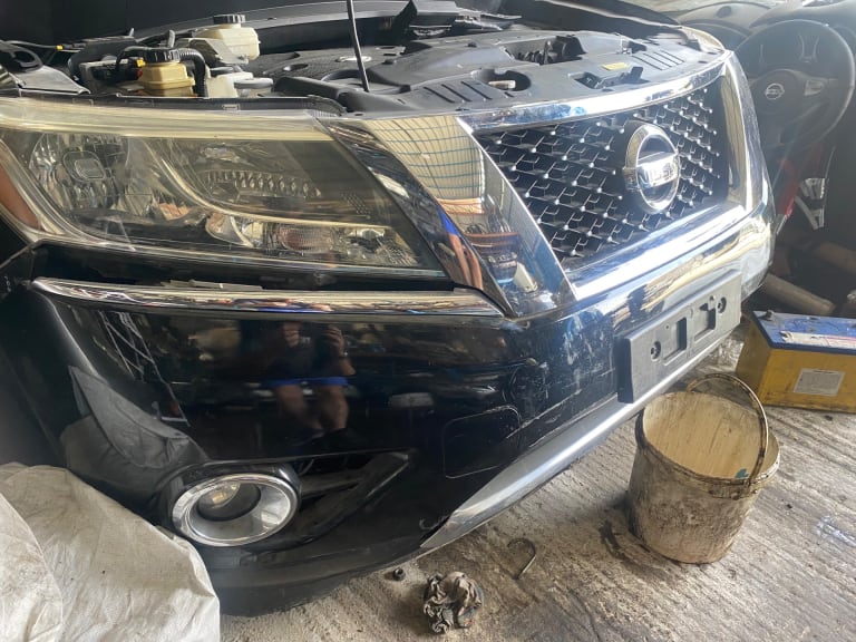 Nose cut + Hood + Fender Nissan Pathfinder used in Sharjah — photo 2
