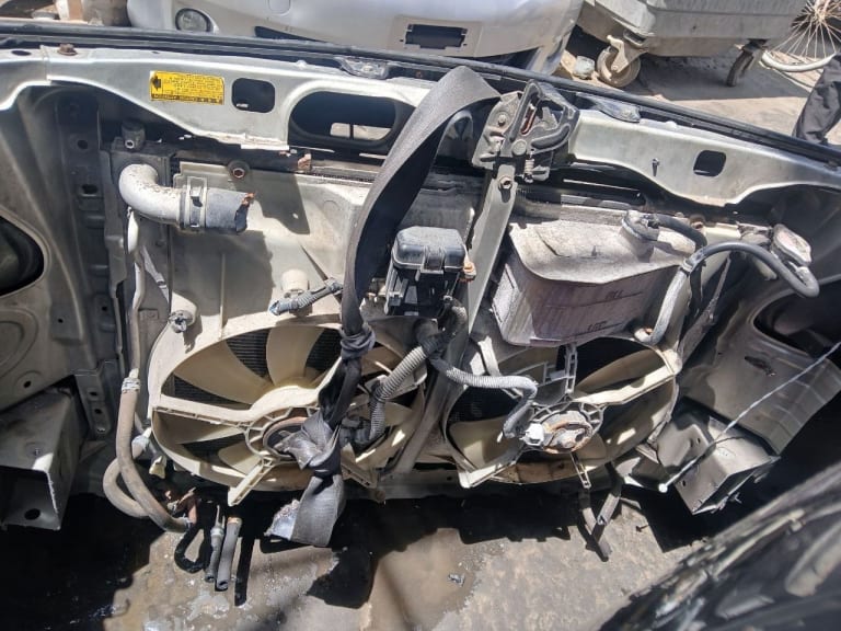 Nose cut Toyota Alphard used in Sharjah — photo 7