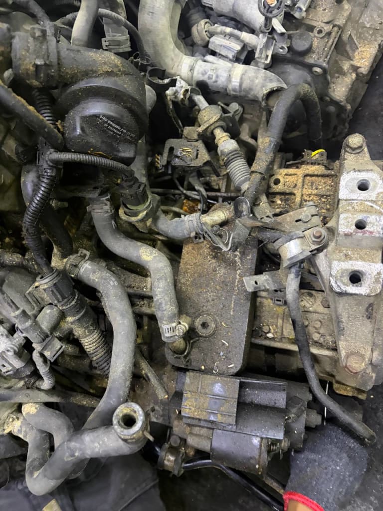 AT + Engine Volkswagen FDG BFQ used in Sharjah — photo 2