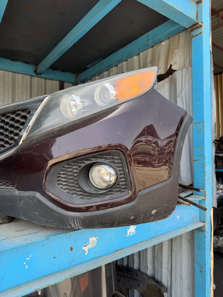 Nose cut Kia Sorento used in Sharjah — photo 2