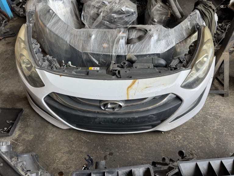 Hyundai i30 Ноускат