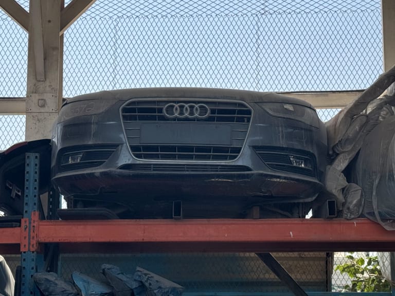 Audi A4 Ноускат