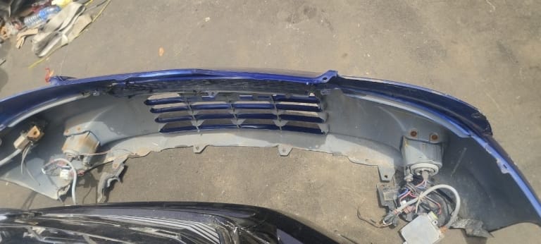 Bumper + Grille + Headlights Toyota Funcargo used in Sharjah — photo 6