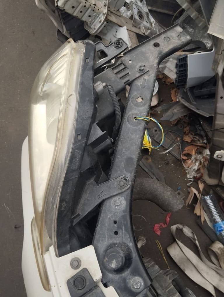 Nose cut Nissan X-Trail used in Sharjah — photo 2