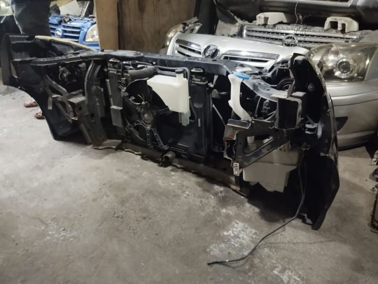 Nose cut Nissan Wingroad used in Sharjah — photo 5
