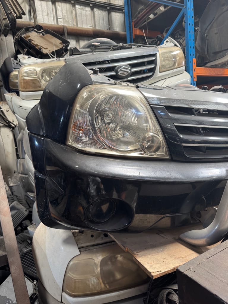 Nose cut Suzuki Grand Vitara used in Sharjah — photo 2