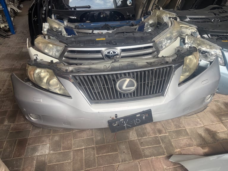 Nose cut Lexus RX