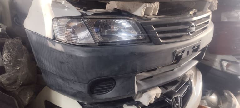 Nose cut Nissan AD used in Sharjah — photo 2