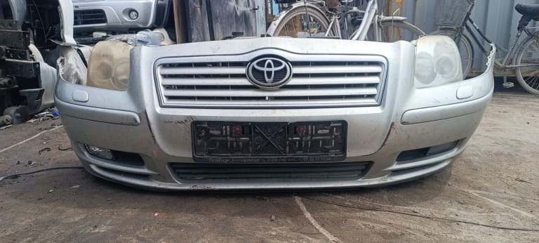 Bumper + Grille + Headlights Toyota Avensis used in Sharjah — photo 9
