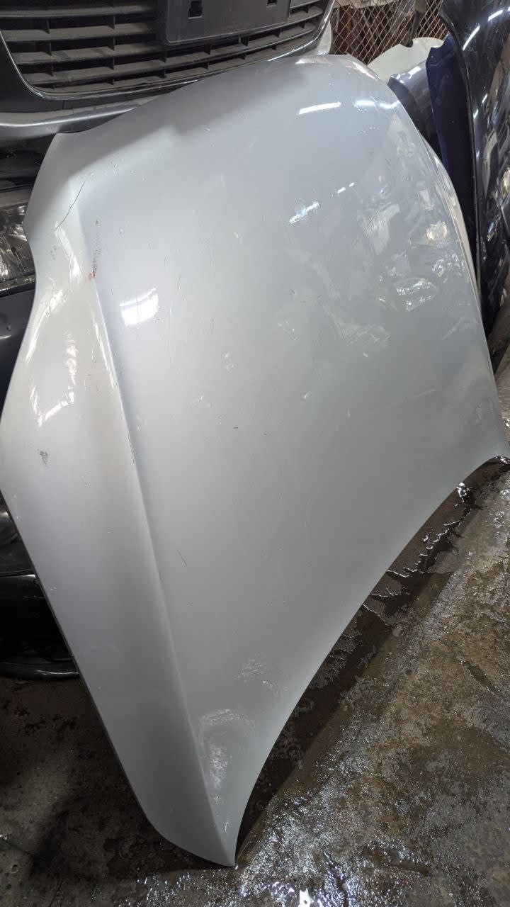 Hood Audi Q7 used in Sharjah — photo 2