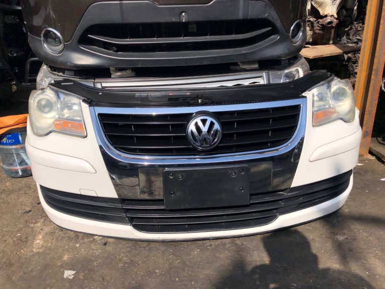 Volkswagen Touran Ноускат (ксенон)