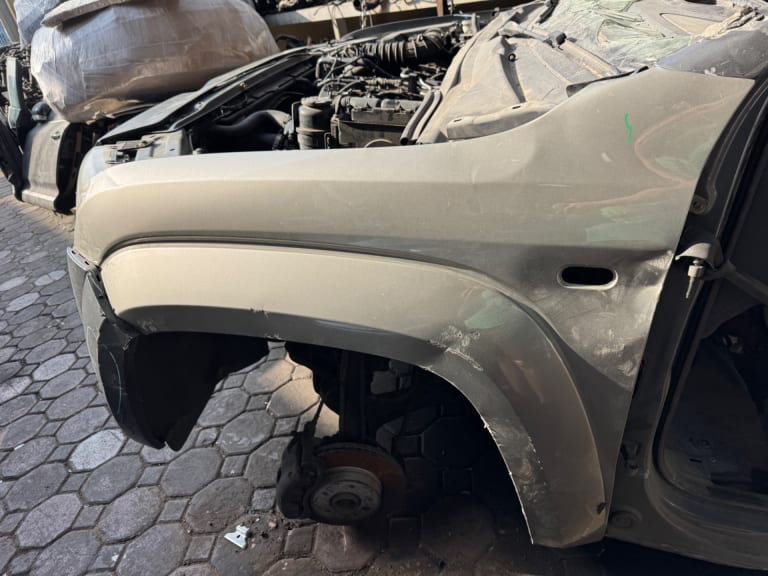Nose cut + Hood + Fender Volkswagen Amarok used in Sharjah — photo 6
