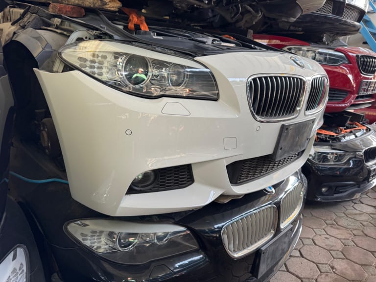 Nose cut + Hood + Fender BMW used in Sharjah — photo 2