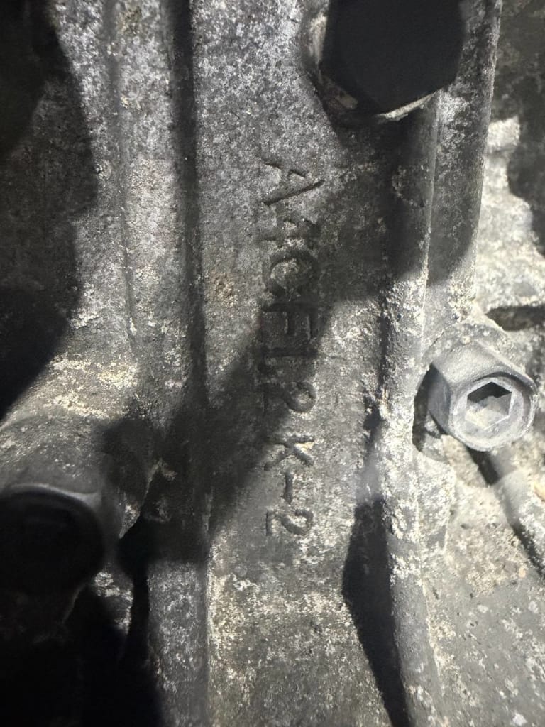 Automatic transmission Hyundai A4CF1 used in Sharjah — photo 3