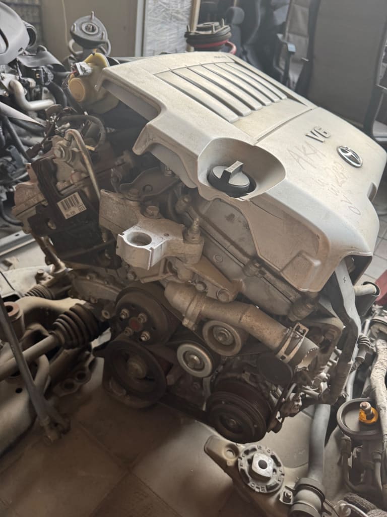 Engine + AT Toyota Alphard used in Sharjah — photo 2