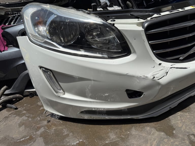 Nose cut Volvo XC60 used in Sharjah — photo 2