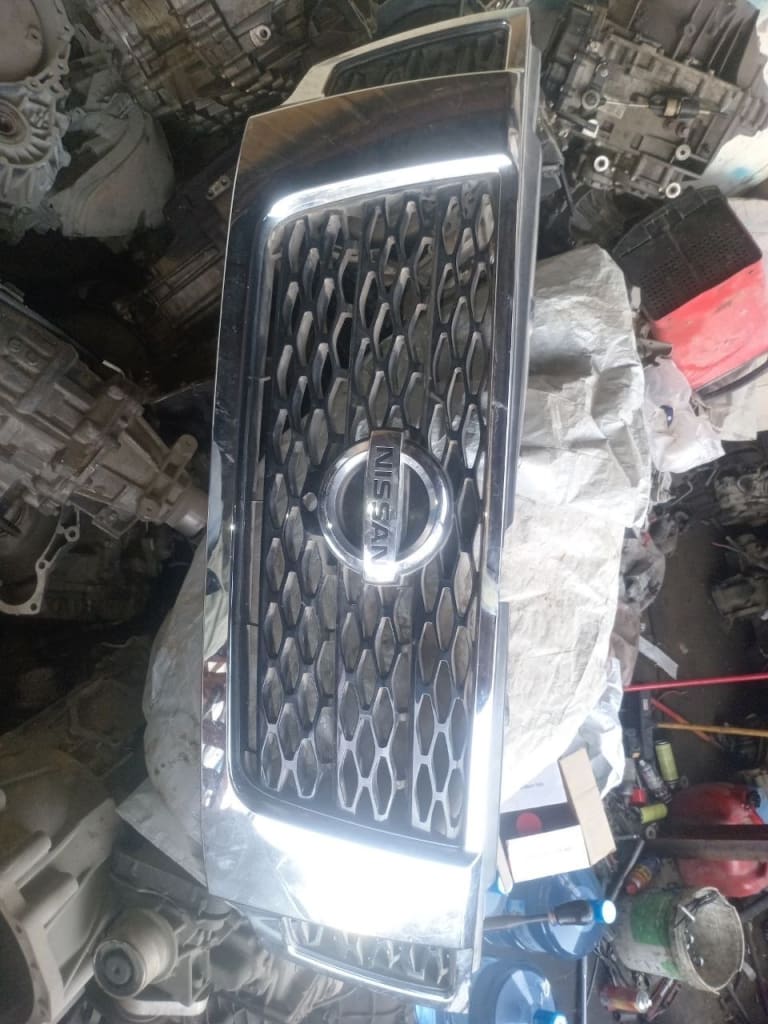Hood + Grille Nissan Pathfinder used in Sharjah — photo 19