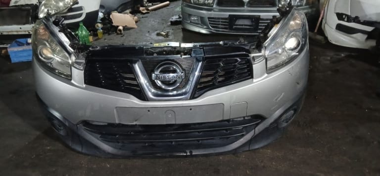 Nissan Qashqai Ноускат 