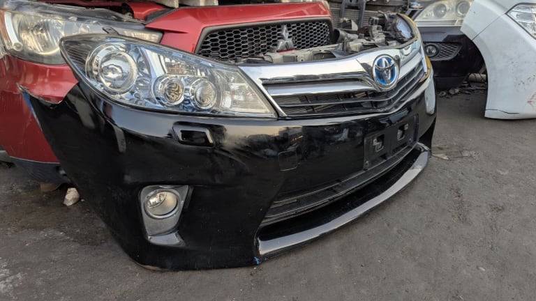 Nose cut Toyota Sai used in Sharjah — photo 2