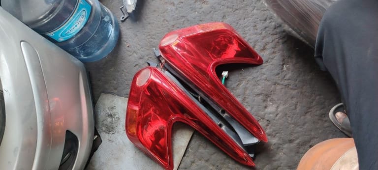 Tail lights Nissan Juke used in Sharjah — photo 2