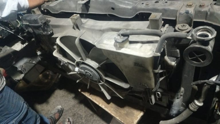 Nose cut Toyota Avensis used in Sharjah — photo 10