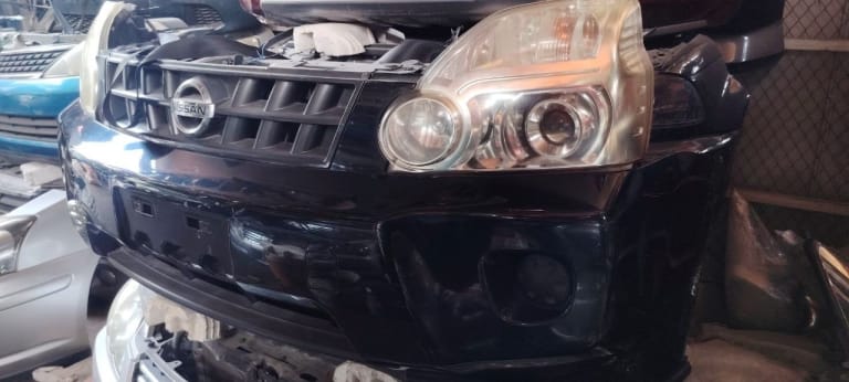 Nose cut Nissan X-Trail used in Sharjah — photo 2