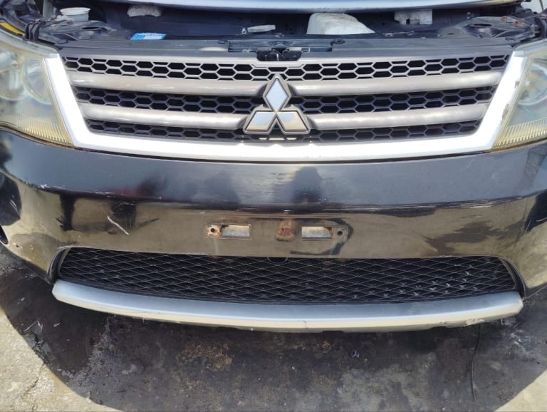 Mitsubishi Outlander Ноускат (ксенон)