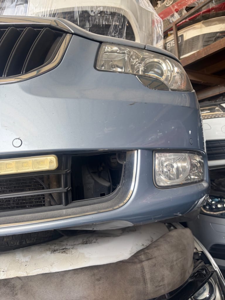 Nose cut Škoda Superb used in Sharjah — photo 3