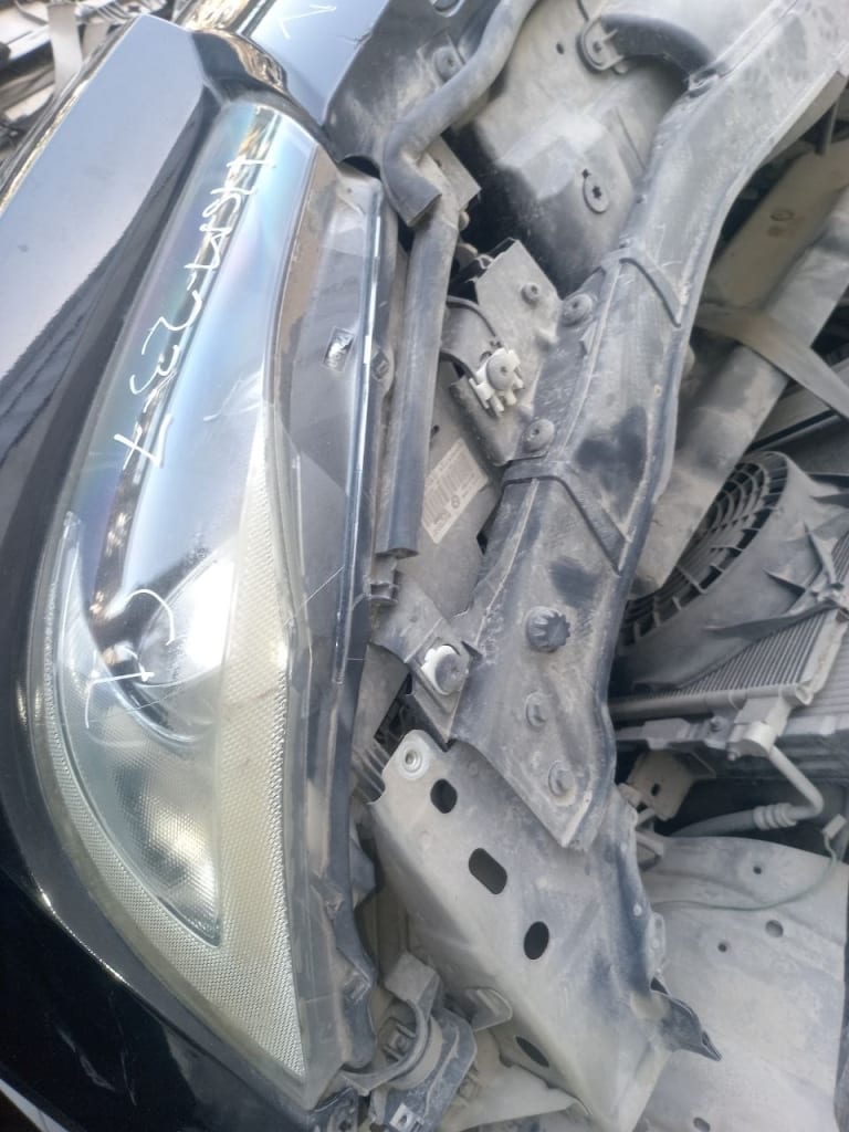 Nose cut BMW 3-Series used in Sharjah — photo 10