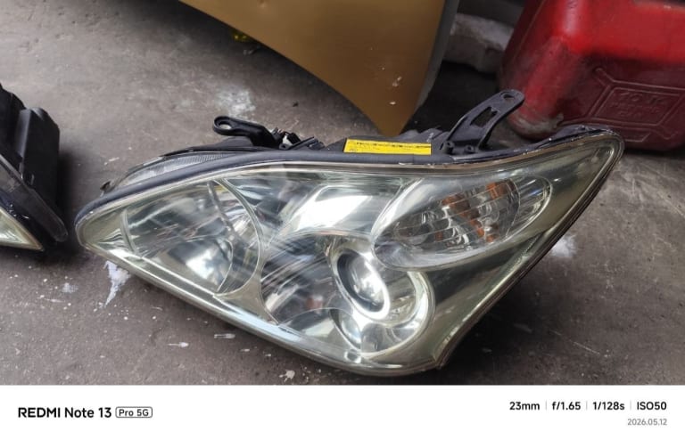 Headlights Lexus RX 350 used in Sharjah — photo 2